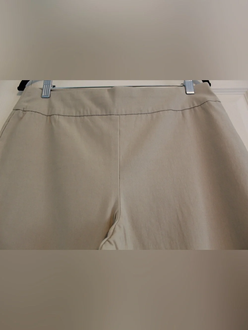 Chico’s So Slimming Bridgette Cropped Pants Khaki Sz 1.5 - Picture 4 of 6
